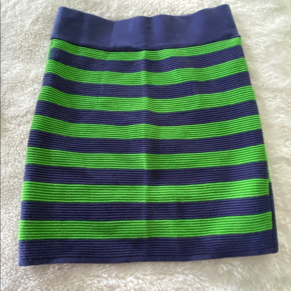 Jessica Simpson mini skirt